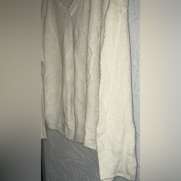Ophelia Roe V-Neck Cream Sweater (NWT) - Size 1X - Picture 5 of 12